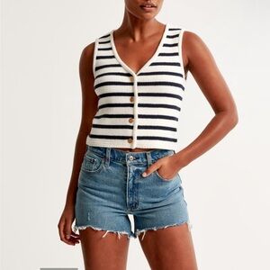 Abercrombie High Rise Mom Jean Short